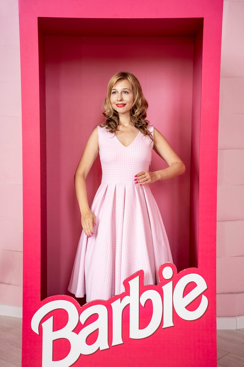 pink fashion and pop culture